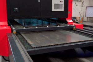 maquina cortadora laser para uso de la industria automotriz