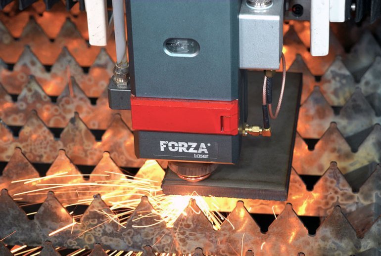 máquina corte láser